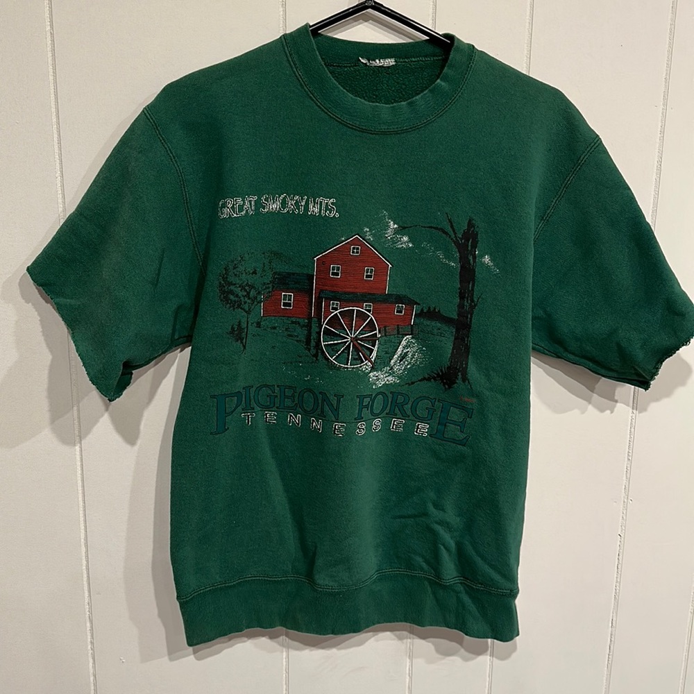Vintage Pigeon Forge Great Smokey Mountains Cut Off Sweatshirt